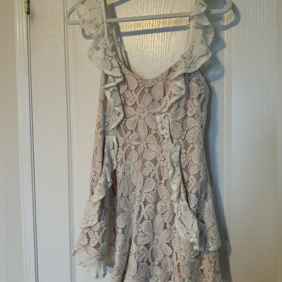 White floral bridal romper - Picture 3 of 5